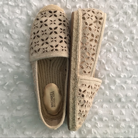 Michael Kors NEW Ivory Tan Brown Espadrilles Flats - Picture 8 of 8